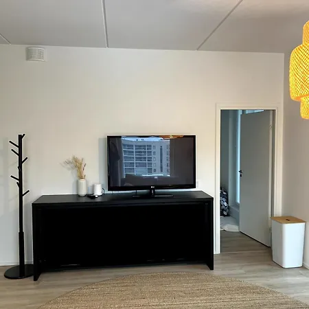 New 42 Square Feet Two Bedrooms With Sauna For Six Apartamento