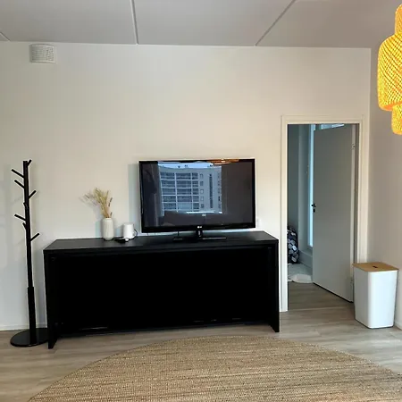 New 42 Square Feet Two Bedrooms With Sauna For Six Helsínquia
